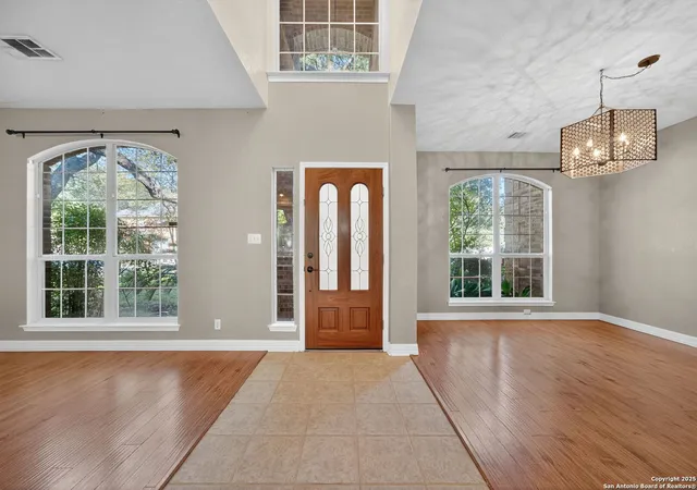 Photo 4 of Sale Pending at 4509 Grand Forest Dr, Schertz, TX 78154 | MLS# 1922763 | Listing updated on 2026-04-01