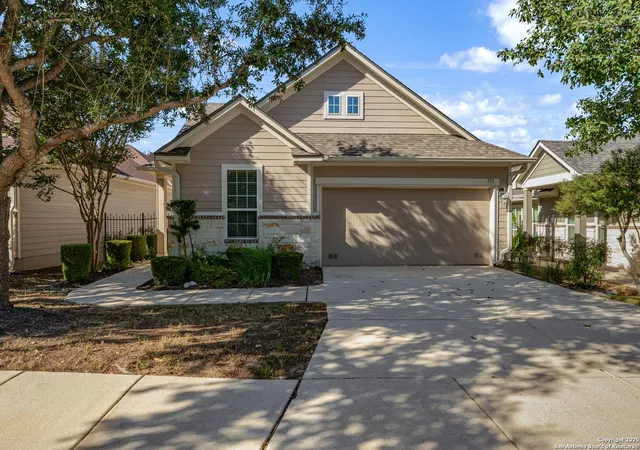 Photo 2 of Sale Pending at 331 Mirror Lk, San Antonio, TX 78260 | MLS# 1922776 | Listing updated on 2026-02-05