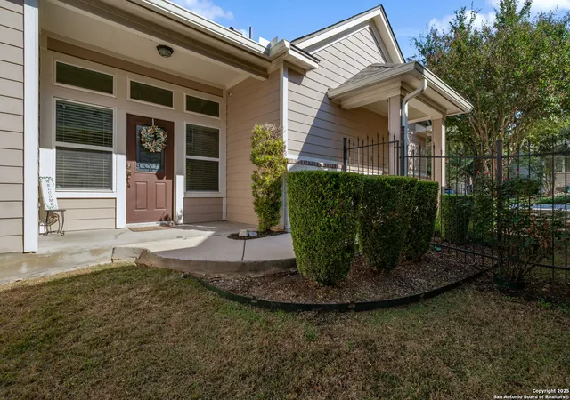 Photo 3 of Sale Pending at 331 Mirror Lk, San Antonio, TX 78260 | MLS# 1922776 | Listing updated on 2026-02-05