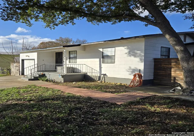 Photo 1 of Sale Pending at 811 Cravens, San Antonio, TX 78223 | MLS# 1922828 | Listing updated on 2026-02-10
