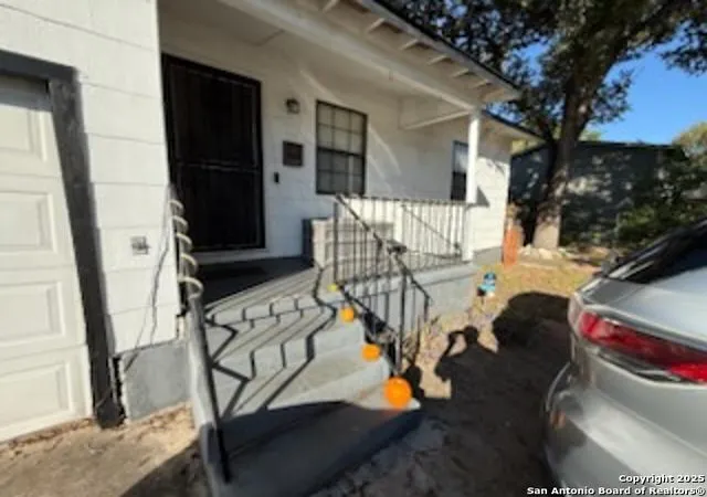 Photo 3 of Sale Pending at 811 Cravens, San Antonio, TX 78223 | MLS# 1922828 | Listing updated on 2026-02-10
