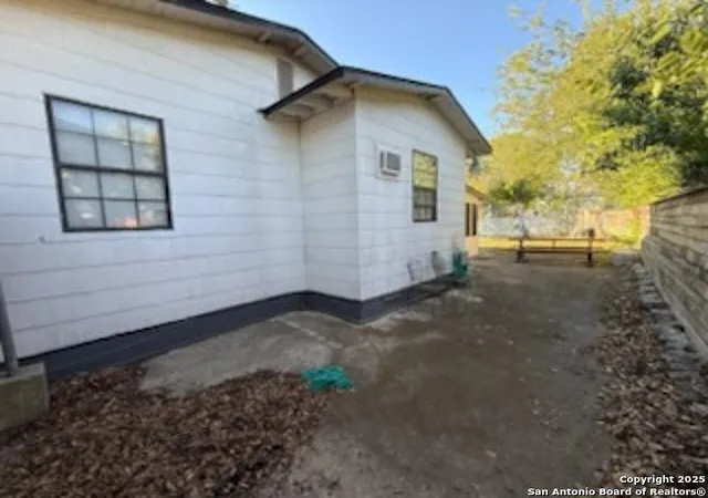 Photo 4 of Sale Pending at 811 Cravens, San Antonio, TX 78223 | MLS# 1922828 | Listing updated on 2026-02-10