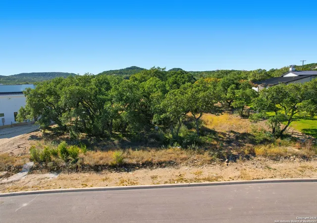 Photo 2 of Sale Pending at 24507 Paraiso Ridge, San Antonio, TX 78255 | MLS# 1922833 | Listing updated on 2026-04-03