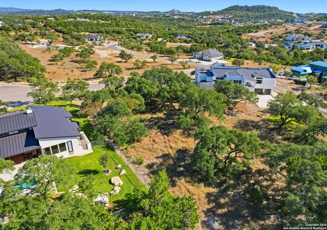 Photo 4 of Sale Pending at 24507 Paraiso Ridge, San Antonio, TX 78255 | MLS# 1922833 | Listing updated on 2026-04-03