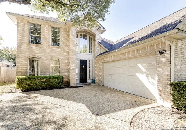 Photo 3 of Sale Pending at 1154 Blf Forest, San Antonio, TX 78248 | MLS# 1922839 | Listing updated on 2025-12-02