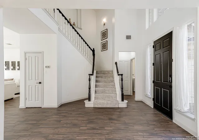 Photo 4 of Sale Pending at 1154 Blf Forest, San Antonio, TX 78248 | MLS# 1922839 | Listing updated on 2025-12-02