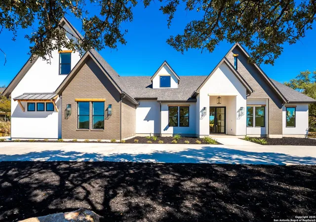 2nd image of 424 Rittimann, Spring Branch, TX 78070 | MLS# 1922879