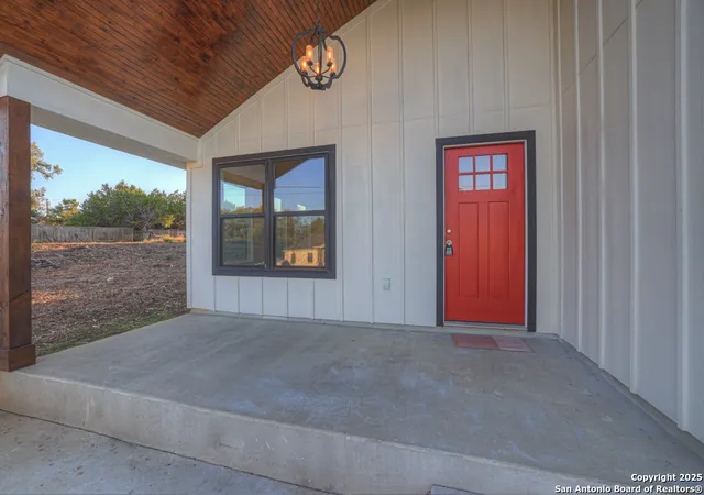 Photo 3 of Single family home for sale at 1127 Greenhill, Canyon Lake, TX 78133 | MLS# 1922896 | Listing updated on 2026-02-15
