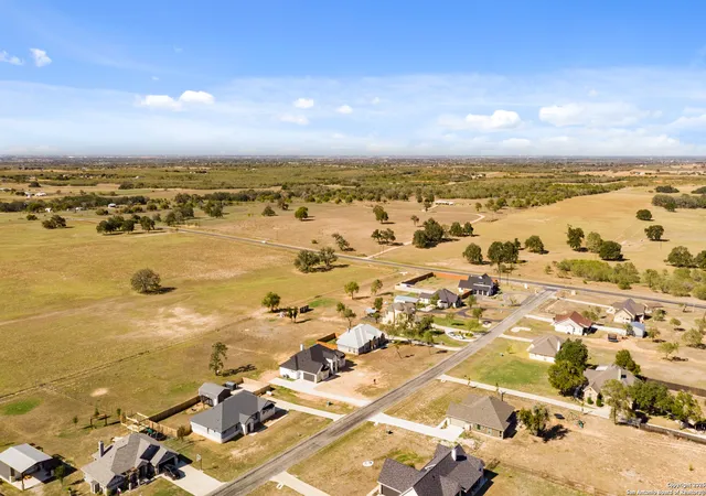 Photo 3 of Single family home for sale at 116 Western Way, San Antonio, TX 78228 | MLS# 1922901 | Listing updated on 2026-05-11