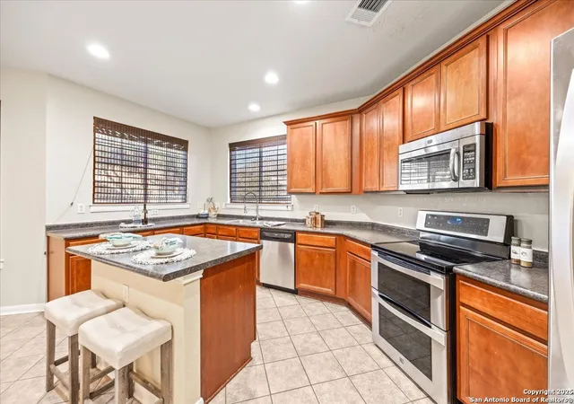 Photo 3 of Sale Pending at 4515 Fern Hl, San Antonio, TX 78259 | MLS# 1922927 | Listing updated on 2026-01-02