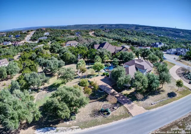 Photo 4 of Sale Pending at 510 Shortcut, Canyon Lake, TX 78133 | MLS# 1922958 | Listing updated on 2025-12-01