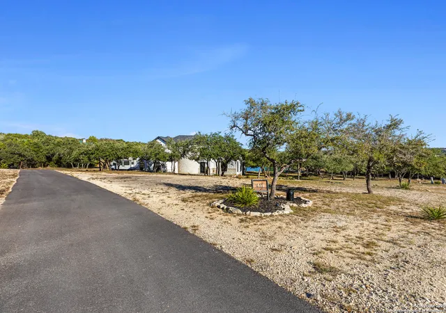 Photo 3 of Single family home for sale at 411 Cielo Vista, Canyon Lake, TX 78133 | MLS# 1922959 | Listing updated on 2026-02-27