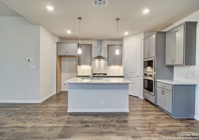Photo 2 of Sale Pending at 1307 Red Fox, Seguin, TX 78155 | MLS# 1922997 | Listing updated on 2026-03-30