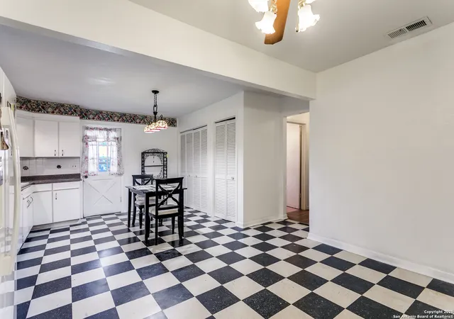 5th image of 2643 W Craig Pl, San Antonio, TX 78228 | MLS# 1923024