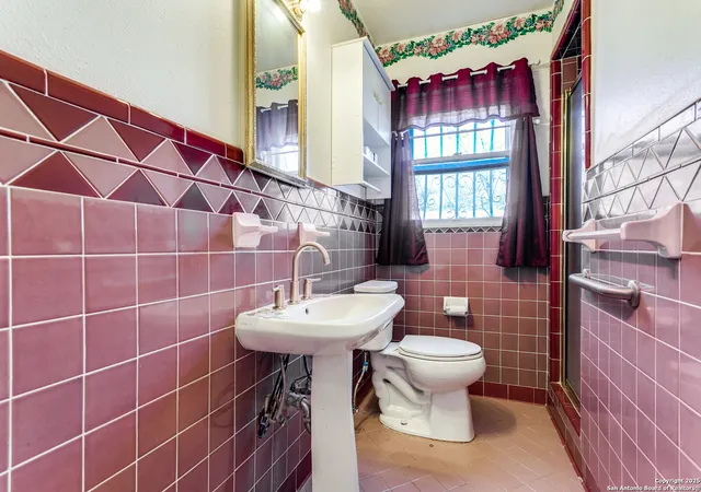 10th image of 2643 W Craig Pl, San Antonio, TX 78228 | MLS# 1923024