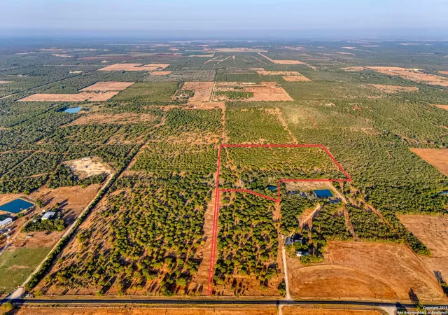 2nd image of 1 Cr 331 E, Jourdanton, TX 78026 | MLS# 1923030