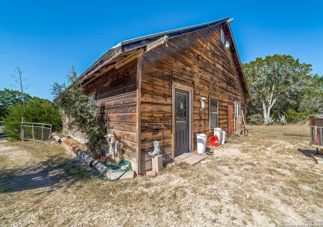 Photo 3 of Sale Pending at 1259 Forest Trl Dr, Bandera, TX 78003 | MLS# 1923037 | Listing updated on 2026-01-14