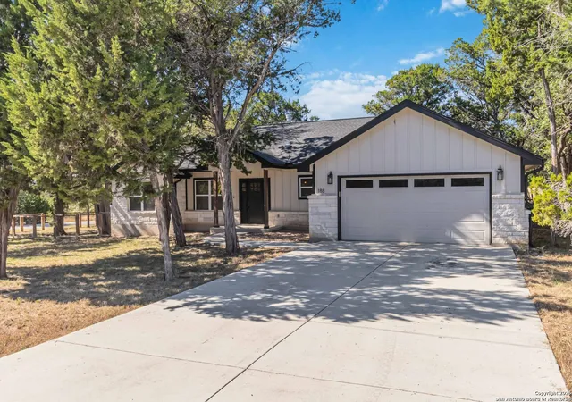 Photo 3 of Sale Pending at 188 Old Camp Rd, Bandera, TX 78003 | MLS# 1923060 | Listing updated on 2026-03-10