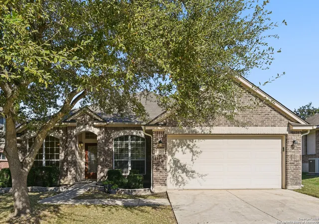 Photo 3 of Sale Pending at 112 Storm Mountain Rd, Cibolo, TX 78108 | MLS# 1923077 | Listing updated on 2026-03-25