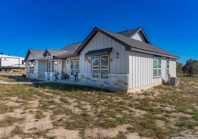 47th image of 732 Lake Valley, La Vernia, TX 78121 | MLS# 1923090