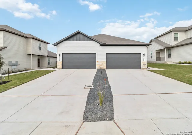2nd image of 422 Cross Barn Blvd, Buda, TX 78610 | MLS# 1923104