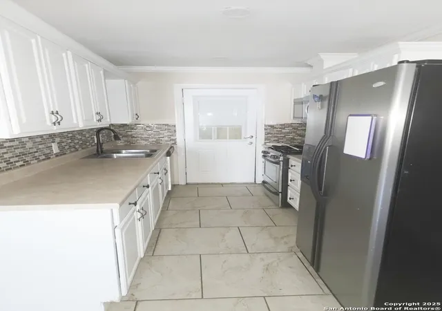 Photo 2 of Single family home for sale at 2806 Ferncircle, San Antonio, TX 78224 | MLS# 1923114 | Listing updated on 2026-02-19