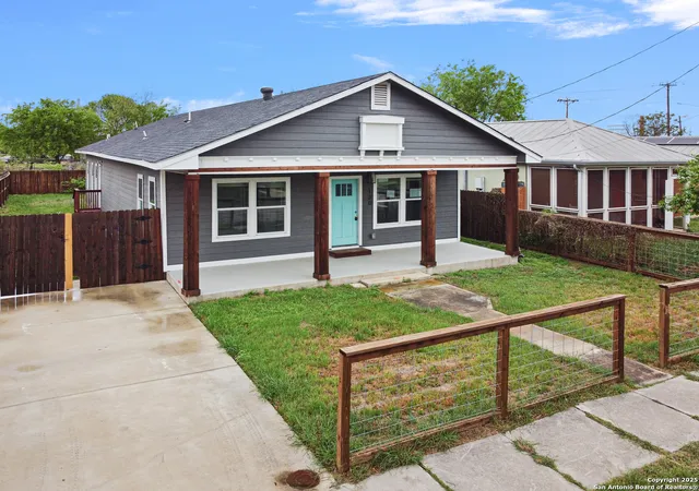 Homes for sale in San Antonio, TX | 130 Vitra Pl, San Antonio, TX 78210 | MLS# 1923141
