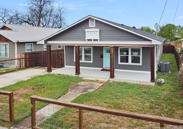 Homes for sale in San Antonio, TX | 130 Vitra Pl, San Antonio, TX 78210 | MLS# 1923141