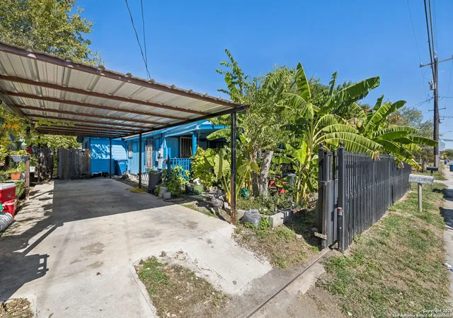 Photo 3 of Single family home for sale at 3263 Martin Luther King, San Antonio, TX 78220 | MLS# 1923147 | Listing updated on 2025-11-25