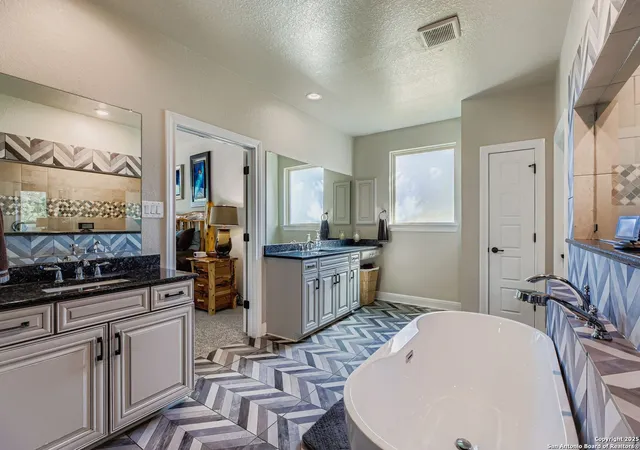 Photo 3 of Sale Pending at 28014 Amalfi, San Antonio, TX 78260 | MLS# 1923156 | Listing updated on 2025-12-10