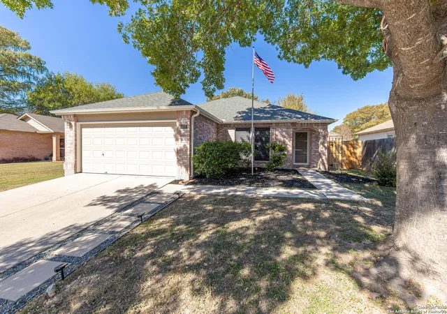 Photo 2 of Sale Pending at 5115 Spring Brg, San Antonio, TX 78247 | MLS# 1923181 | Listing updated on 2026-01-22