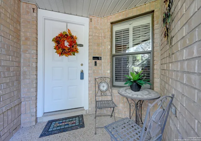 Photo 3 of Sale Pending at 2010 Daylight, San Antonio, TX 78230 | MLS# 1923200 | Listing updated on 2025-12-06