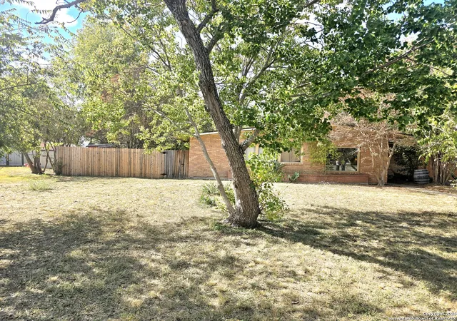Photo 3 of Sale Pending at 115 Roleto, San Antonio, TX 78213 | MLS# 1923204 | Listing updated on 2025-11-29