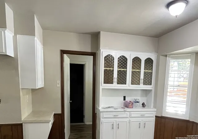 4th image of 123 Granada, Universal City, TX 78148 | MLS# 1923209