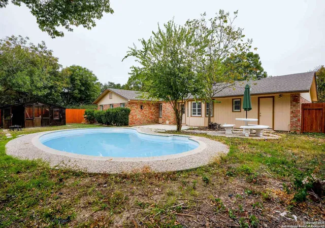 Homes for sale in Universal City, TX | 123 Granada, Universal City, TX 78148 | MLS# 1923209