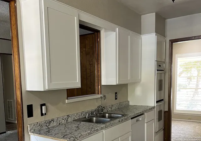 5th image of 123 Granada, Universal City, TX 78148 | MLS# 1923209