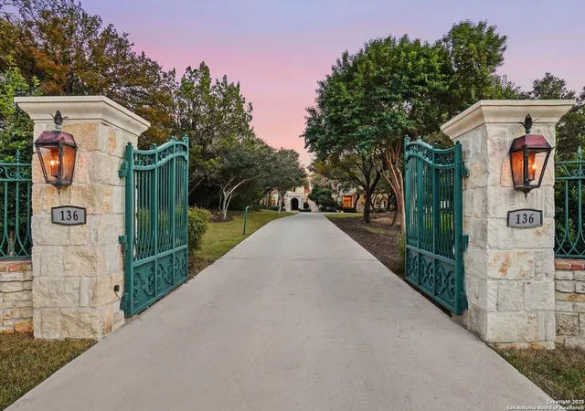 Photo 2 of Mansion for sale at 136 S Tower Dr, San Antonio, TX 78232 | MLS# 1923272 | Listing updated on 2025-11-26