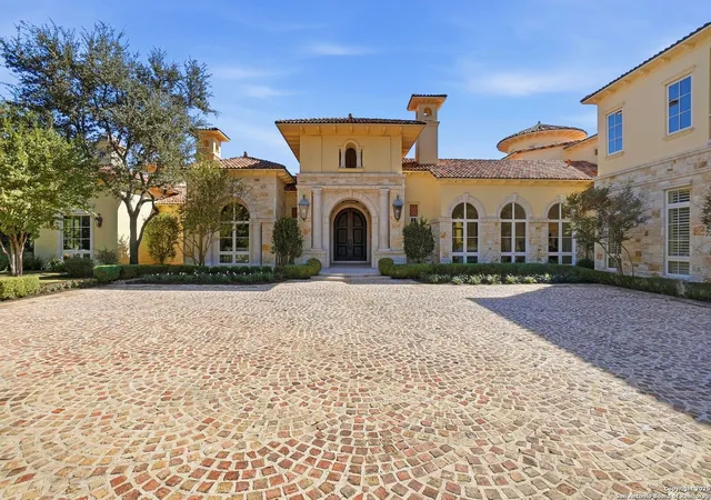 Photo 2 of Single family home for sale at 136 S Tower Dr, San Antonio, TX 78232 | MLS# 1923272 | Listing updated on 2025-11-26