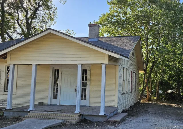 Photo 1 of Sale Pending at 1717 Rogers, San Antonio, TX 78208 | MLS# 1923274 | Listing updated on 2025-11-23