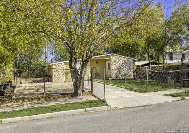 Photo 3 of Single family home for sale at 2038 Springvale, San Antonio, TX 78227 | MLS# 1923284 | Listing updated on 2026-02-24