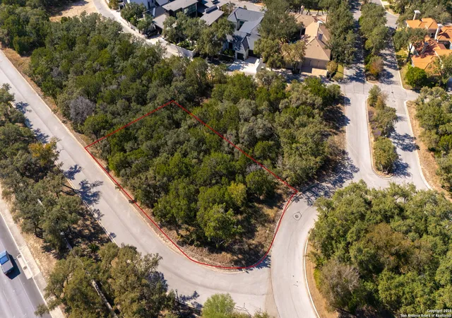 Photo 2 of Sale Pending at 130 Tremaine, San Antonio, TX 78230 | MLS# 1923305 | Listing updated on 2026-04-01