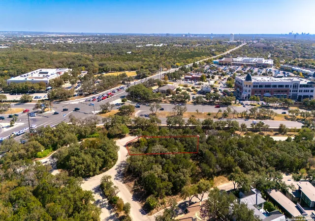 Photo 3 of Sale Pending at 130 Tremaine, San Antonio, TX 78230 | MLS# 1923305 | Listing updated on 2026-04-01