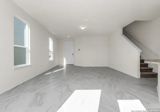 Photo 4 of Sale Pending at 4726 Plaza Ctr, San Antonio, TX 78222 | MLS# 1923358 | Listing updated on 2026-03-31