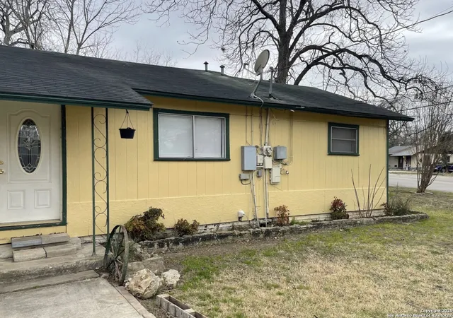 1st image of 220 S Live Oak, New Braunfels, TX 78130 | MLS# 1923369
