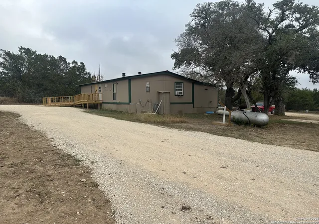 4th image of 617 Stevens Ranch Rd, Bandera, TX 78003 | MLS# 1923400