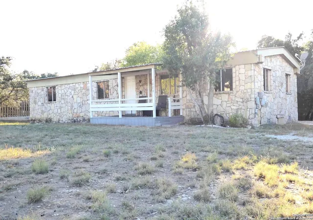 Photo 1 of Single family home for sale at 1884 Live Oak, Canyon Lake, TX 78133 | MLS# 1923420 | Listing updated on 2026-08-08