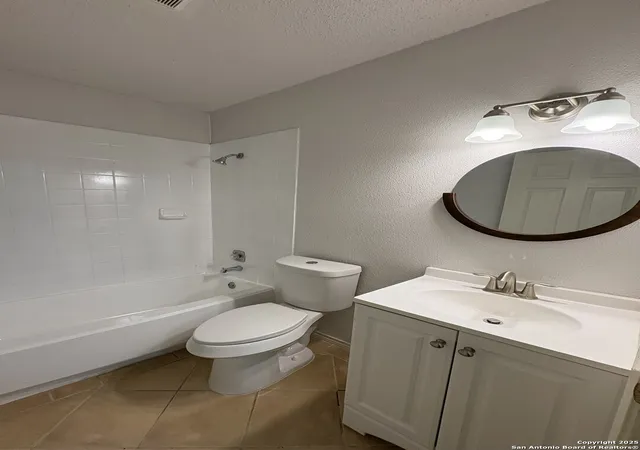 Photo 3 of Sale Pending at 911 Walnut Park, San Antonio, TX 78227 | MLS# 1923439 | Listing updated on 2026-02-05