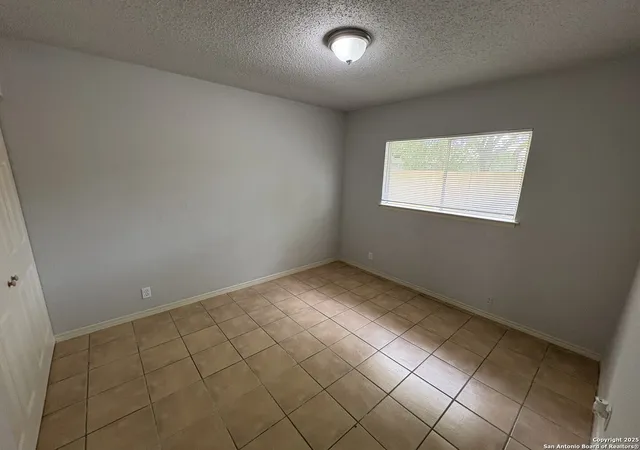 Photo 4 of Sale Pending at 911 Walnut Park, San Antonio, TX 78227 | MLS# 1923439 | Listing updated on 2026-02-05