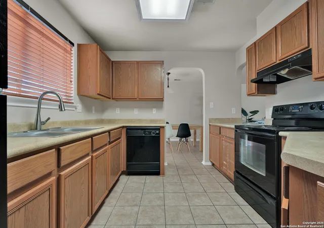Photo 4 of Sale Pending at 8731 Sunview, San Antonio, TX 78224 | MLS# 1923447 | Listing updated on 2026-01-02