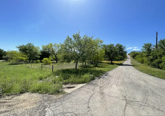 Photo 3 of Sale Pending at 639 County Rd 4614, Castroville, TX 78009 | MLS# 1923456 | Listing updated on 2026-03-23